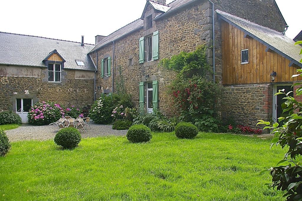 Chambre d'hôtes de Pirieuc Meillac Exterior foto