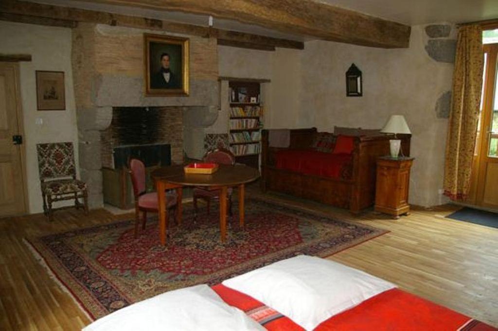 Chambre d'hôtes de Pirieuc Meillac Exterior foto