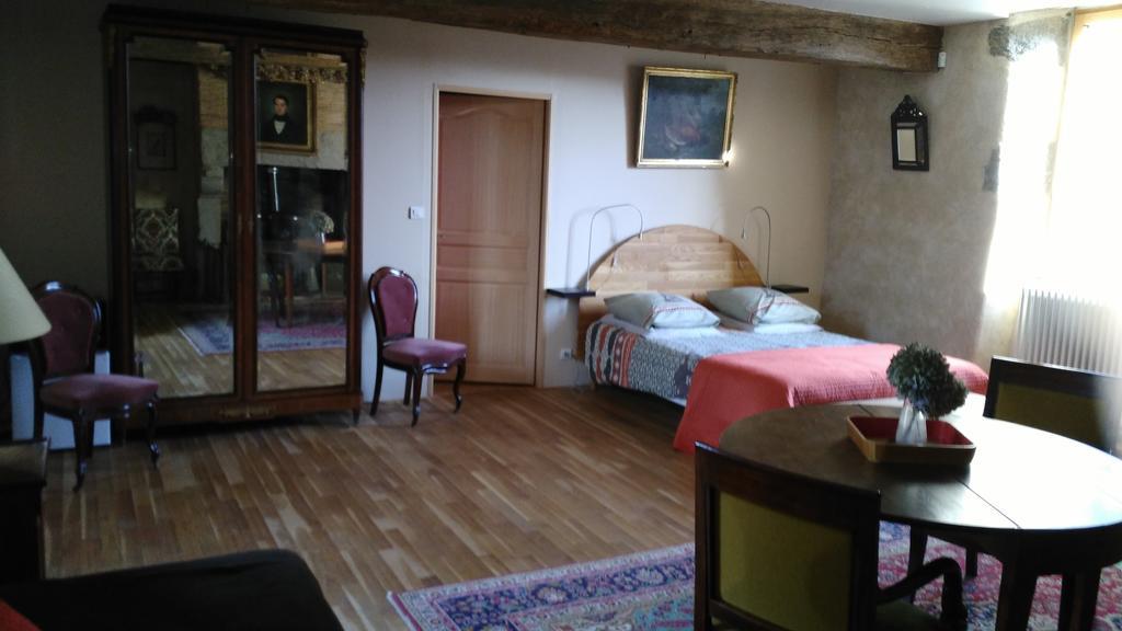 Chambre d'hôtes de Pirieuc Meillac Exterior foto