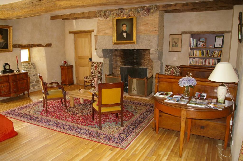 Chambre d'hôtes de Pirieuc Meillac Exterior foto